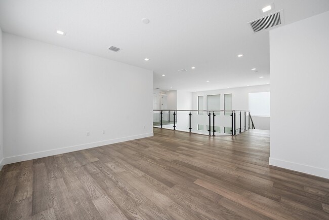 Building Photo - 8561 Crystal Downs Ave