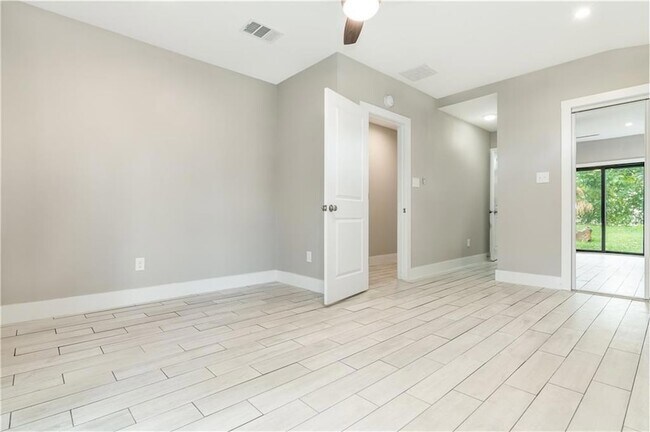 Building Photo - 1702 New York Ave