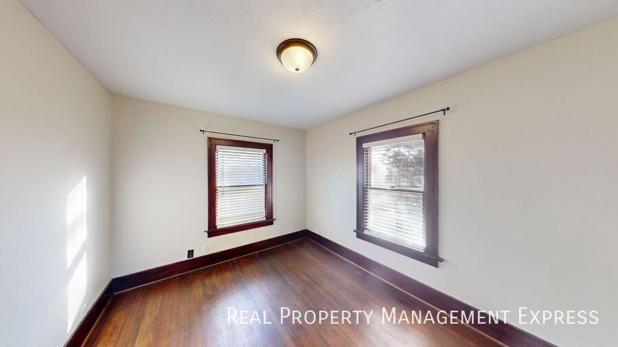 Building Photo - 3 Bedroom 1 Bathroom Home For Rent In Sioux Falls