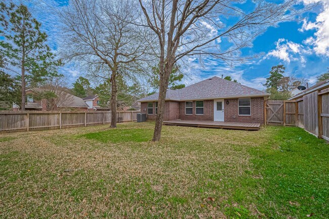 Building Photo - 2 Garden Lodge Pl