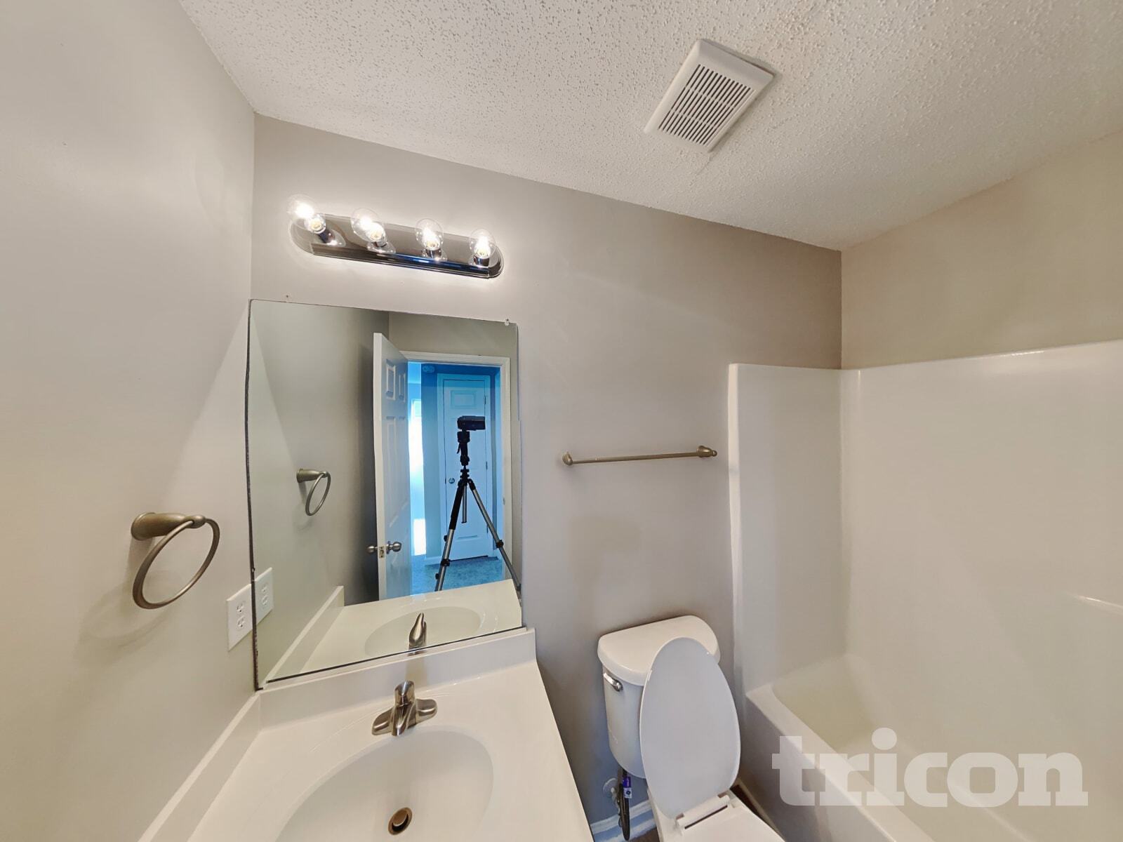 Building Photo - 1017 Highstone Dr