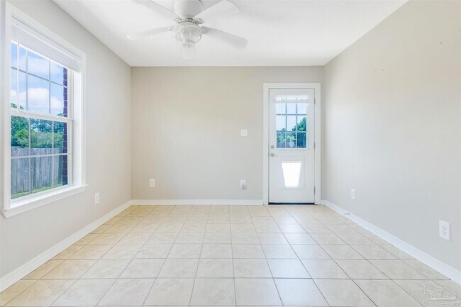 Building Photo - 2104 Frontera St