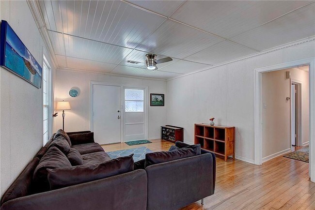 Building Photo - 1803 Romeria Dr