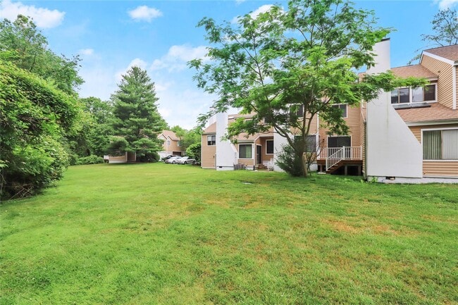 Building Photo - 41 Rambling Brook Rd