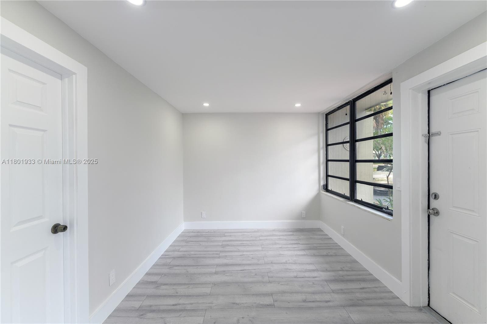 Building Photo - 6518 Miami Lakes Dr