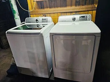 Building Photo - 263-265-265 Silver St