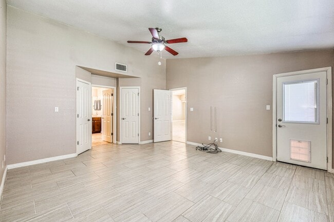 Building Photo - 5948 Anapaula Dr