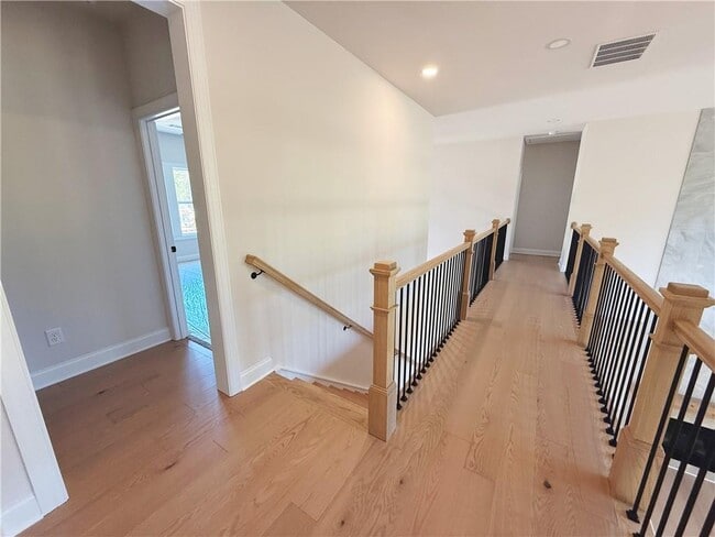 Building Photo - 2450 Colliers Ln