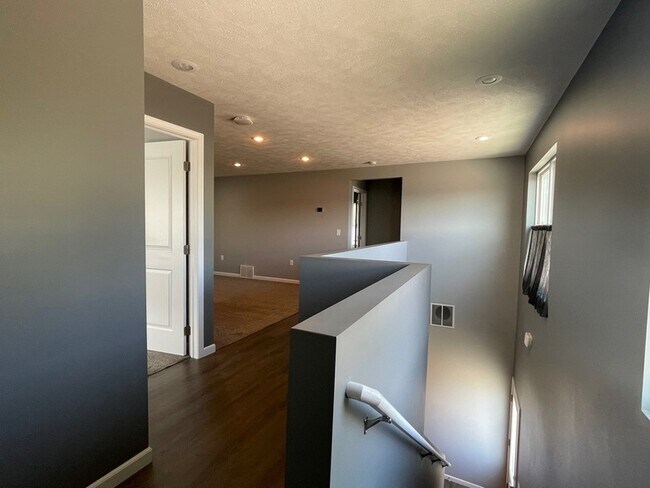 Building Photo - 204 N Carey St