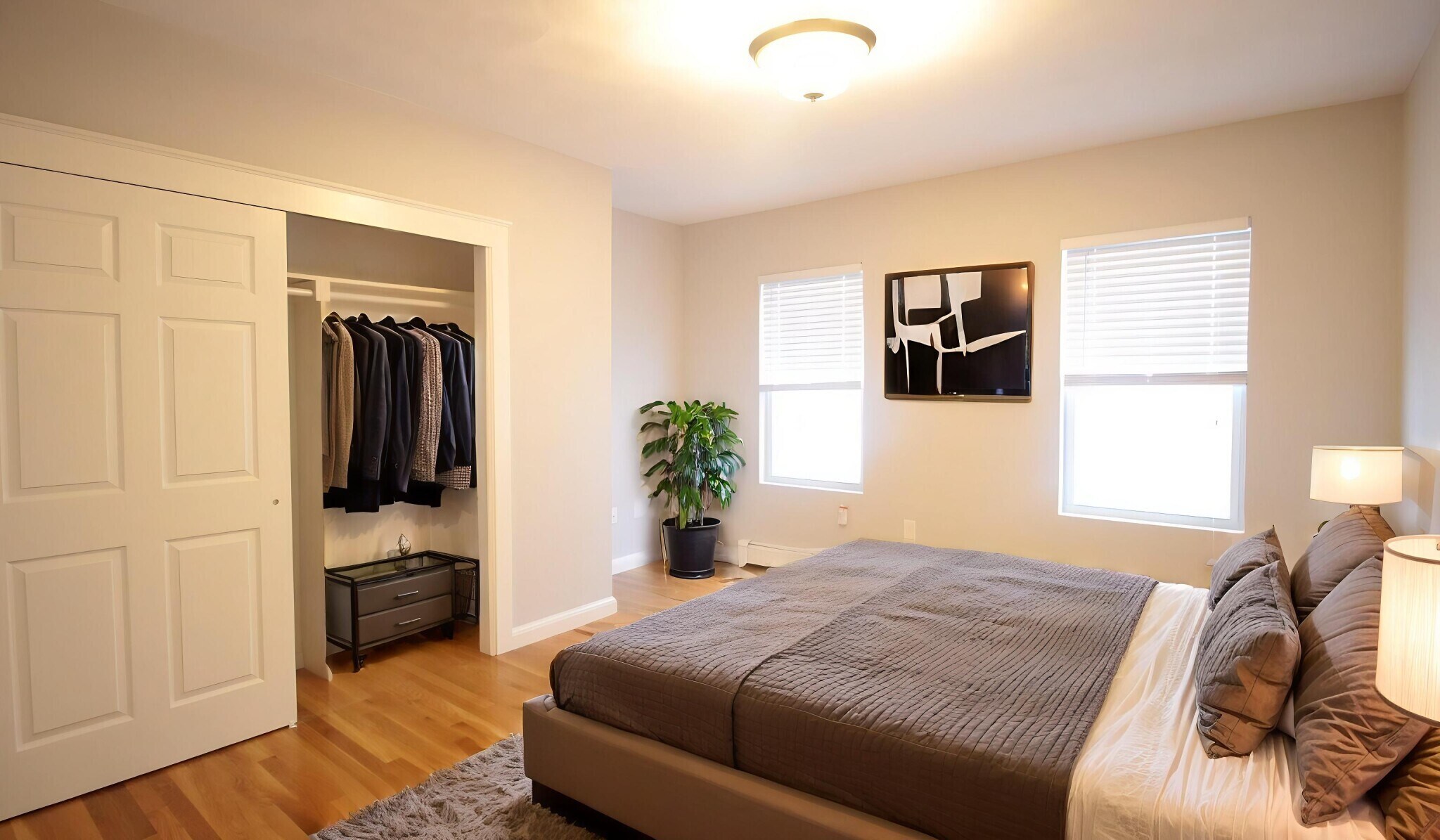 Building Photo - 1429 Cambridge St