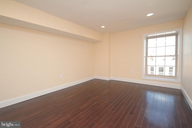 Building Photo - 1218 S 8th St