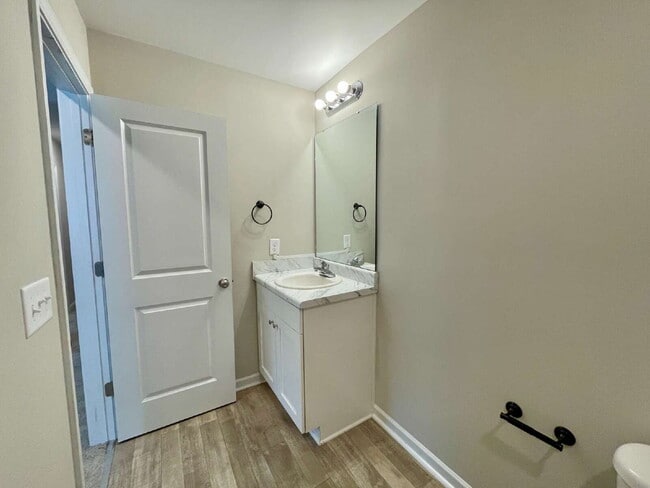 Building Photo - 3-Bedroom Retreat With 2.5 Baths In Fayett...