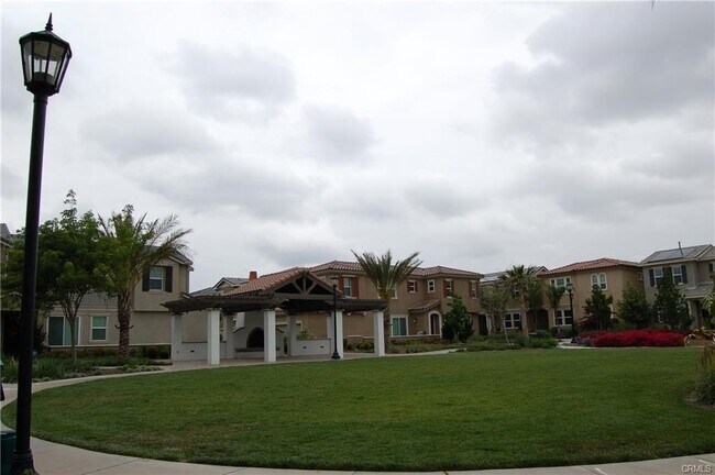 Building Photo - 6116 Snapdragon St