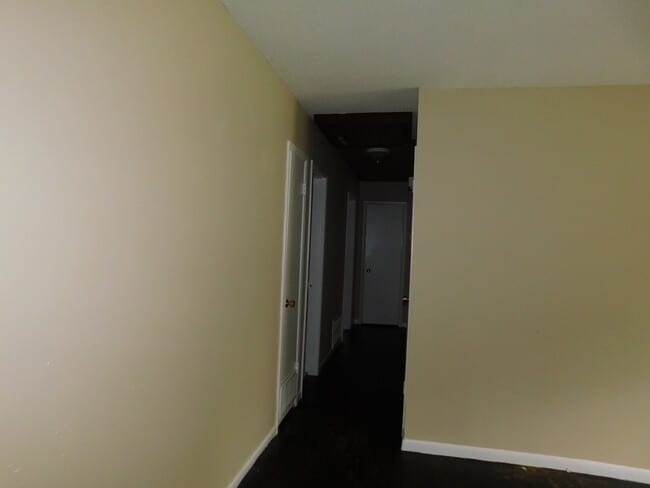 Building Photo - 3 Bedroom Home in Valdosta