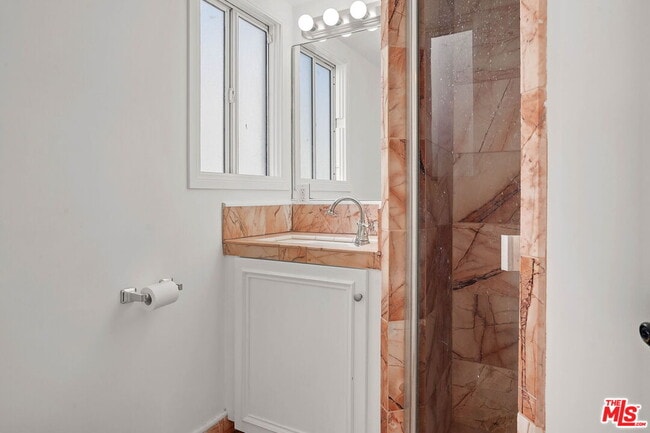 Building Photo - 25 Arcadia Ter