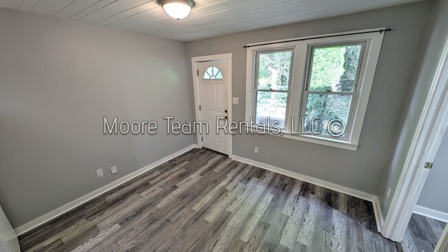 Building Photo - Cozy 1-Bed, 1-Bath Home + Office