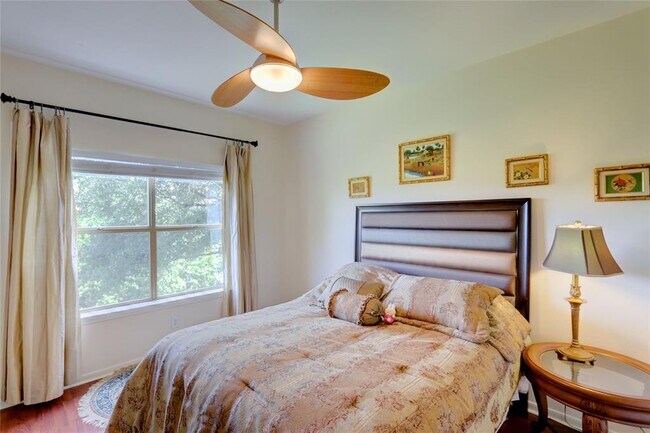 Building Photo - 6000 Shepherd Mountain Cove