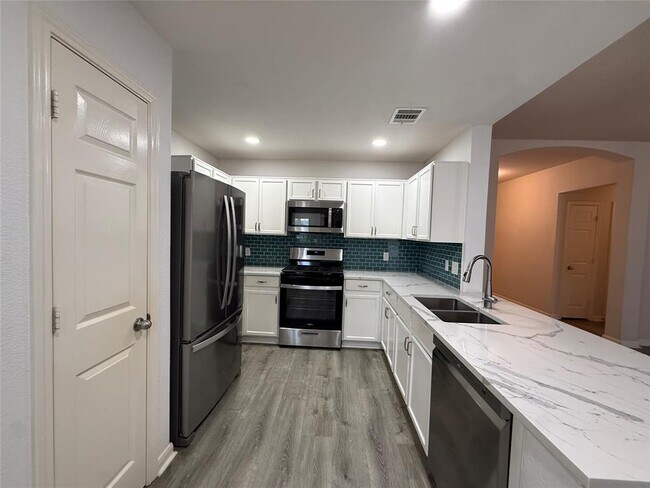 Building Photo - 645 Arrowood Pl