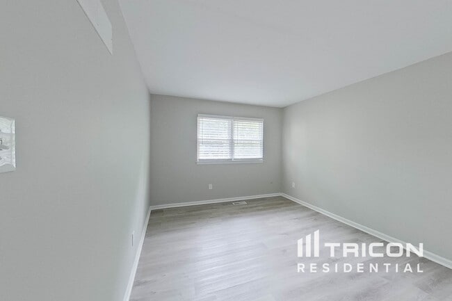 Building Photo - 22 Beaver Hill Rd