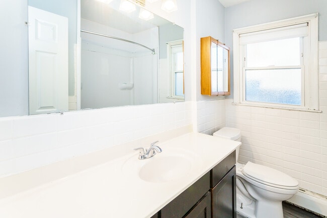 Building Photo - 1709 N 26th Ave