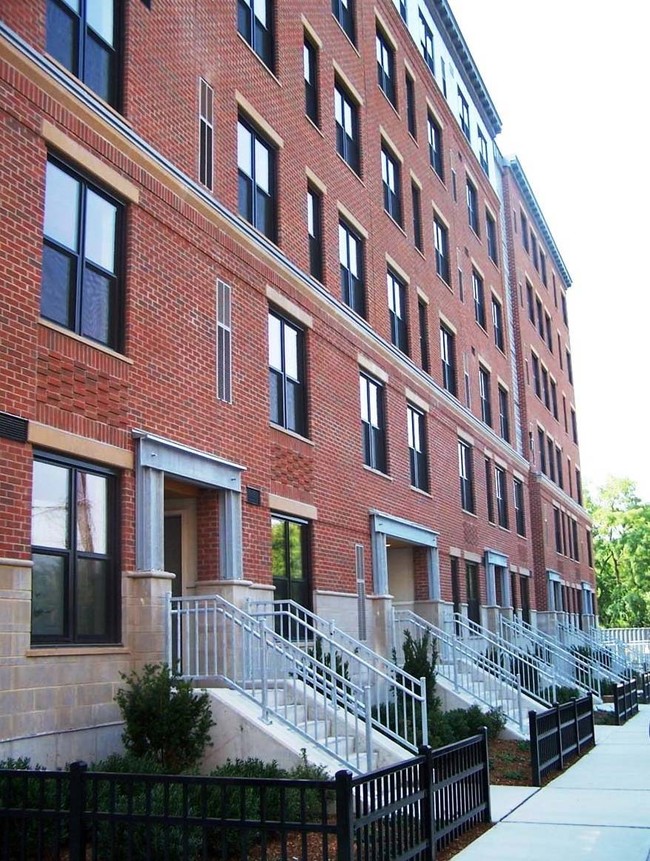 Primary Photo - Amory Terrace