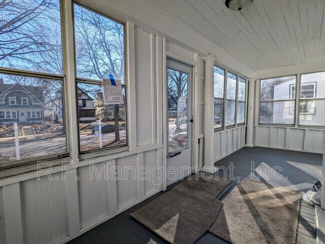 Building Photo - 3620 Pillsbury Ave