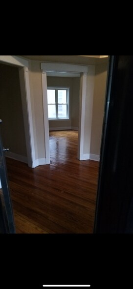 Building Photo - 5625 S Princeton Ave