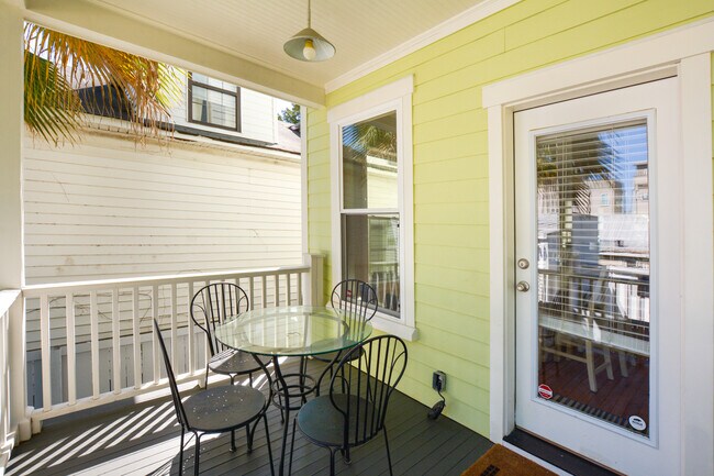 Building Photo - Fully Furnished Home in Downtown Charleston