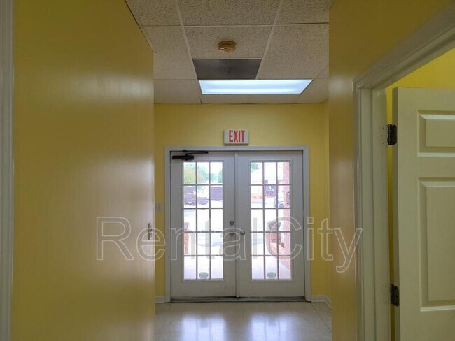 Building Photo - 1365 Flowering Dogwood Ln