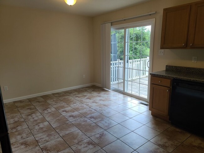 Building Photo - 3 Bedroom Townhome for Rent in Waynesboro