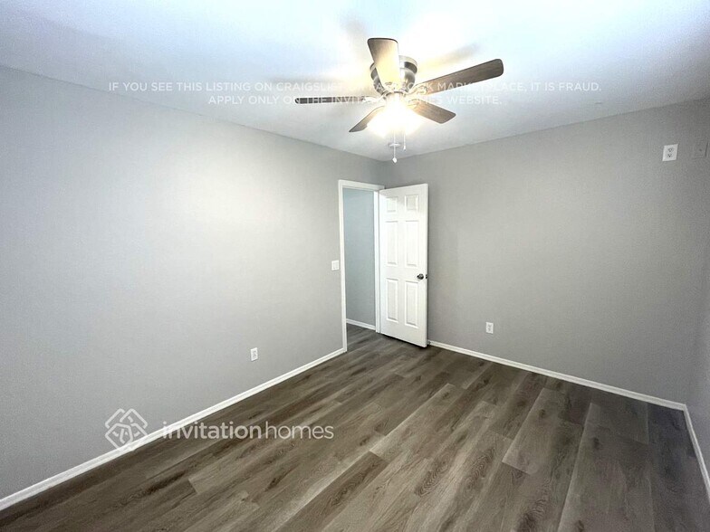 Building Photo - 1429 S Crossbow Ct