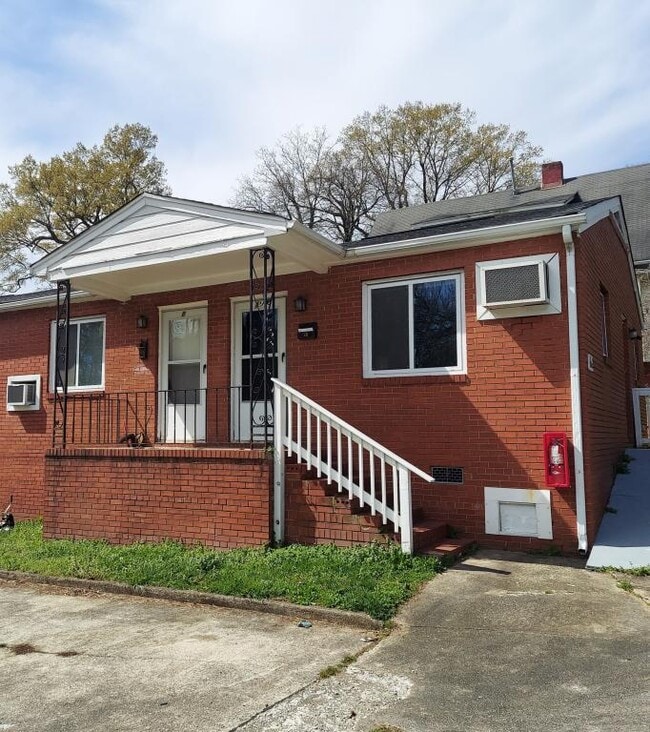 Building Photo - 610 Hawthorne Ave