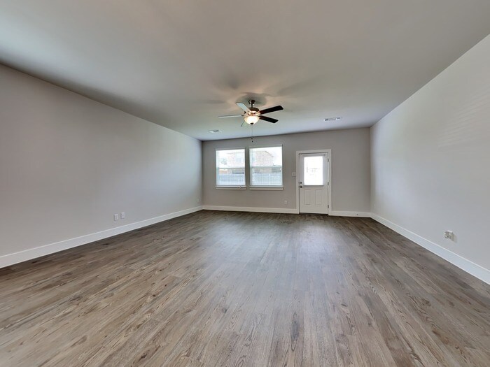 Building Photo - 1505 Marvin Gardens
