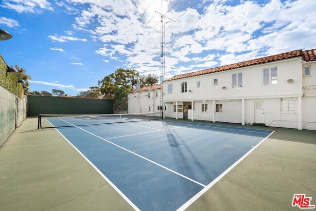 Building Photo - 311 Amalfi Dr