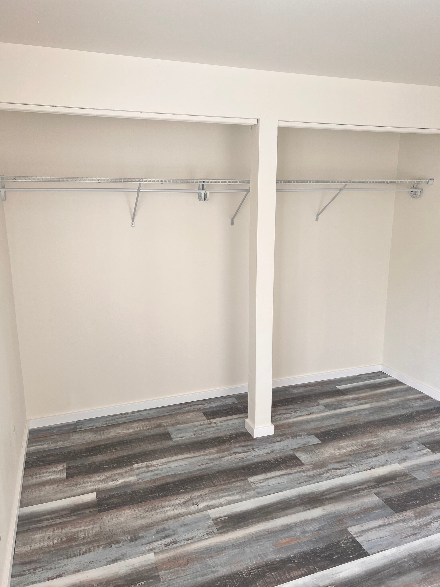 Building Photo - 530 Front St