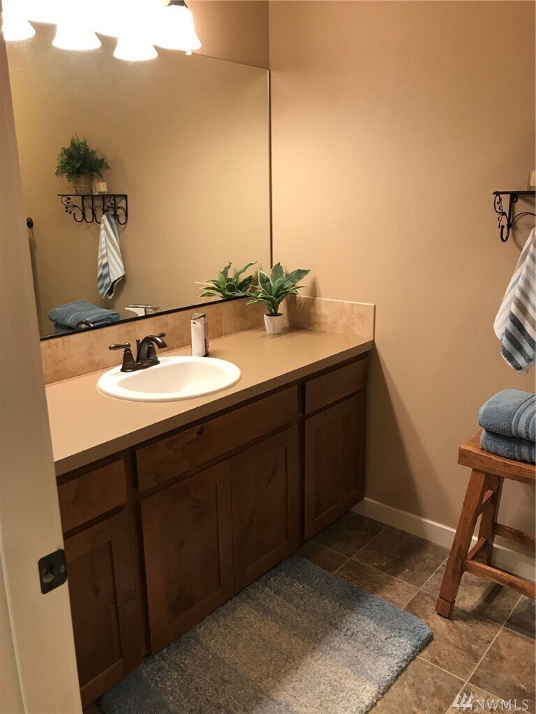 Building Photo - 3532 Hepburn St NE