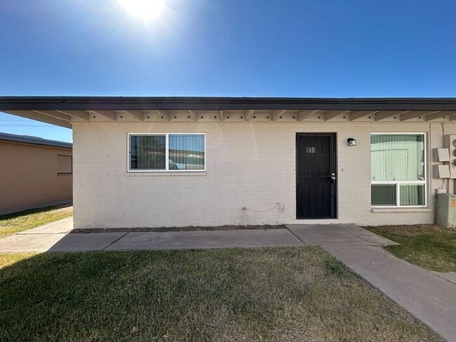 Building Photo - 859 S Ext Rd