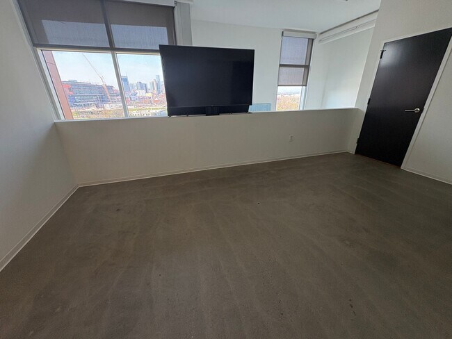Building Photo - Oversized Loft With Downtown Views