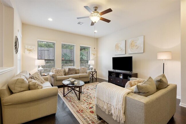 Building Photo - 2844 Coral Valley Dr