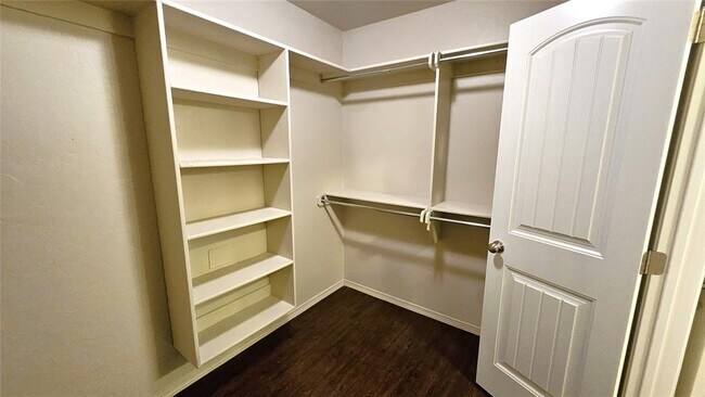 Building Photo - 2173 Buena Vida Ln