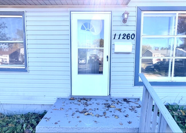 Building Photo - 11260 Fisher Ave