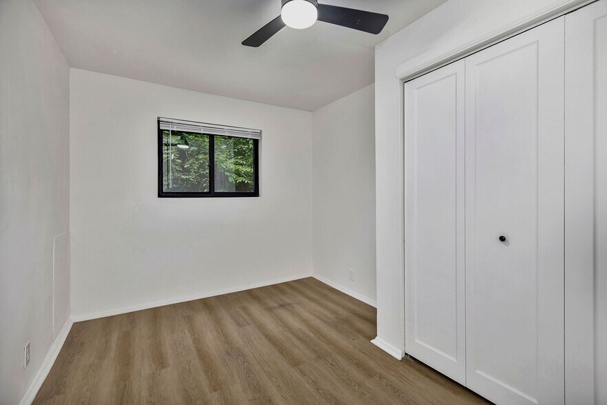 Building Photo - 2535 Lysle Ln