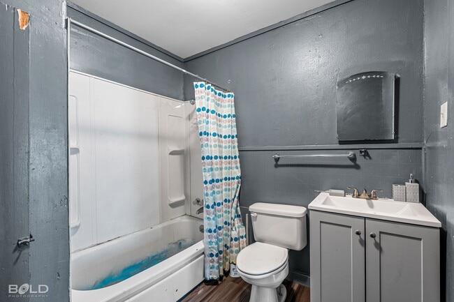 Building Photo - 1954 State St