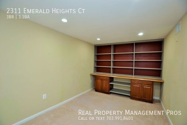 Building Photo - 2311 Emerald Heights Ct