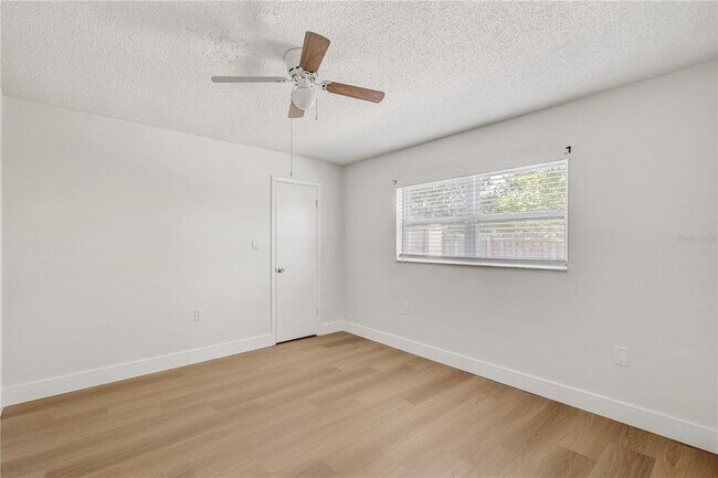 Building Photo - 7012 Pin Cherry Ln