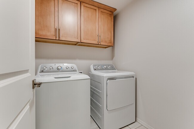 Building Photo - 1526 McKinley St