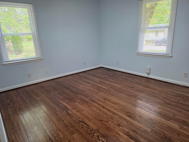 Building Photo - 2701 Patrick Rd