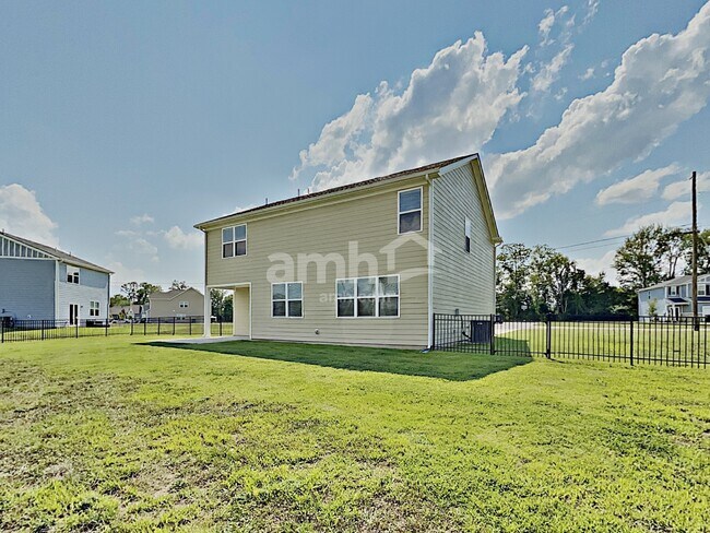 Building Photo - 4900 Horatio Ct
