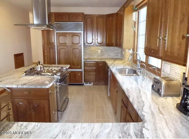 Building Photo - 1118 Barnegat Ln