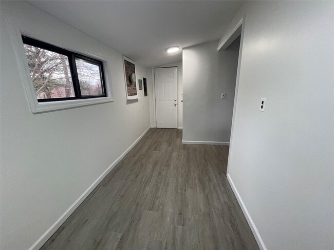 Building Photo - 17 Hide Away Ln